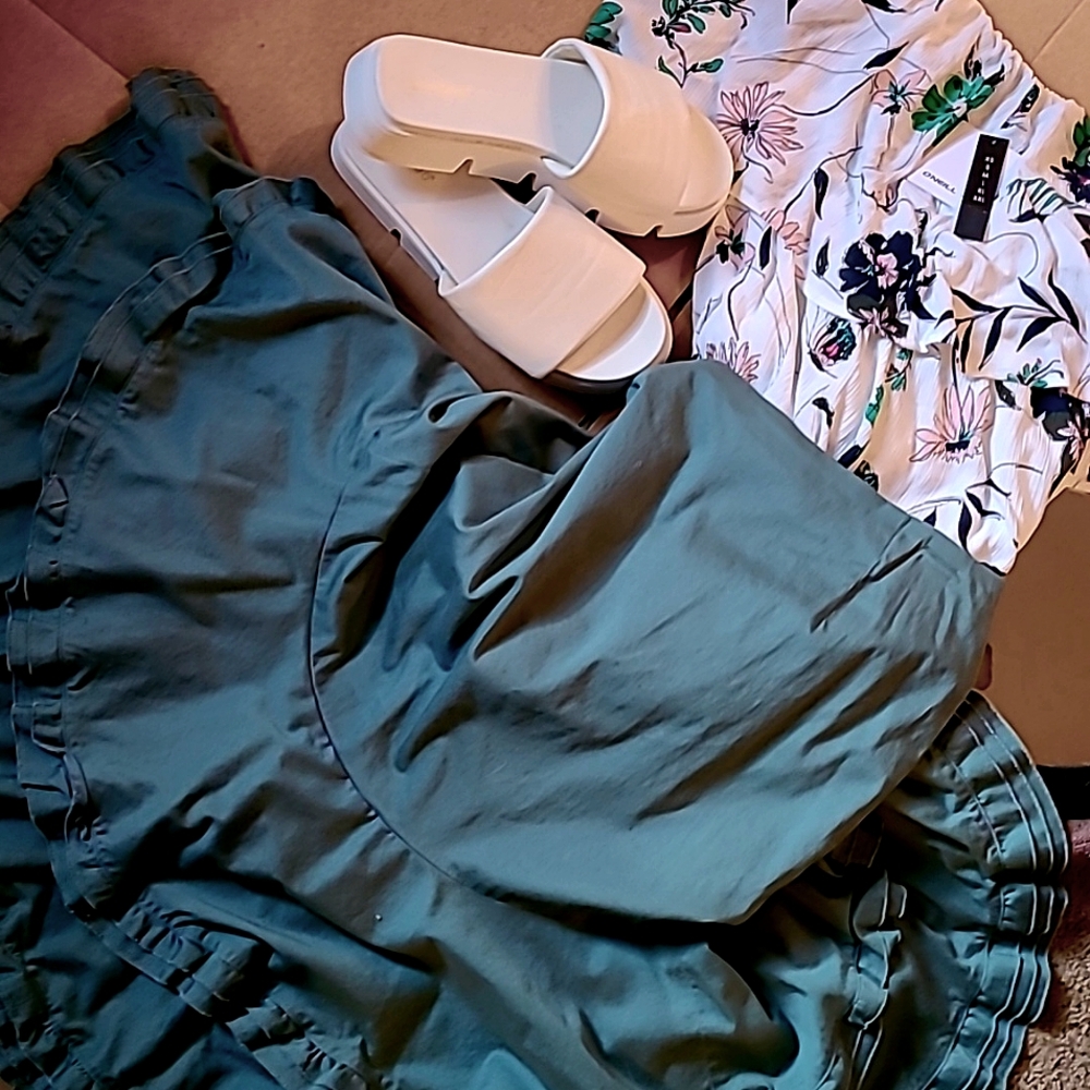 🧜🏾‍♀️Anthropologie Odille Mermaid Ruffle Skirt